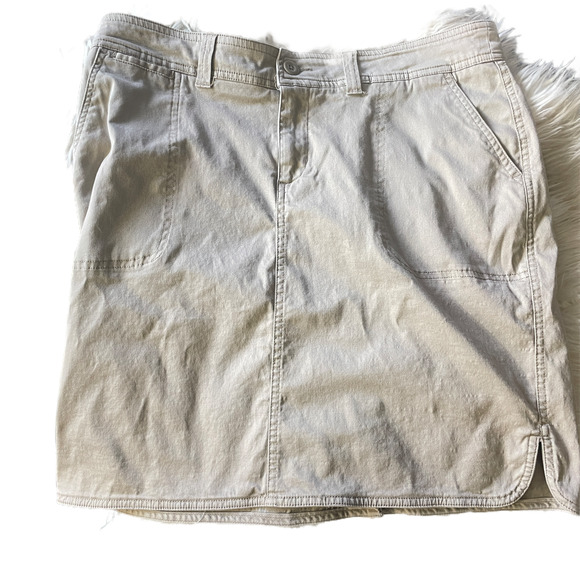 Woolrich Dove Chino Skirt Khaki Tan Active Women's Size 8 - Picture 3 of 10